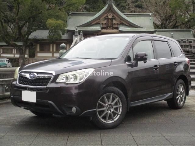 crossover Subaru FORESTER