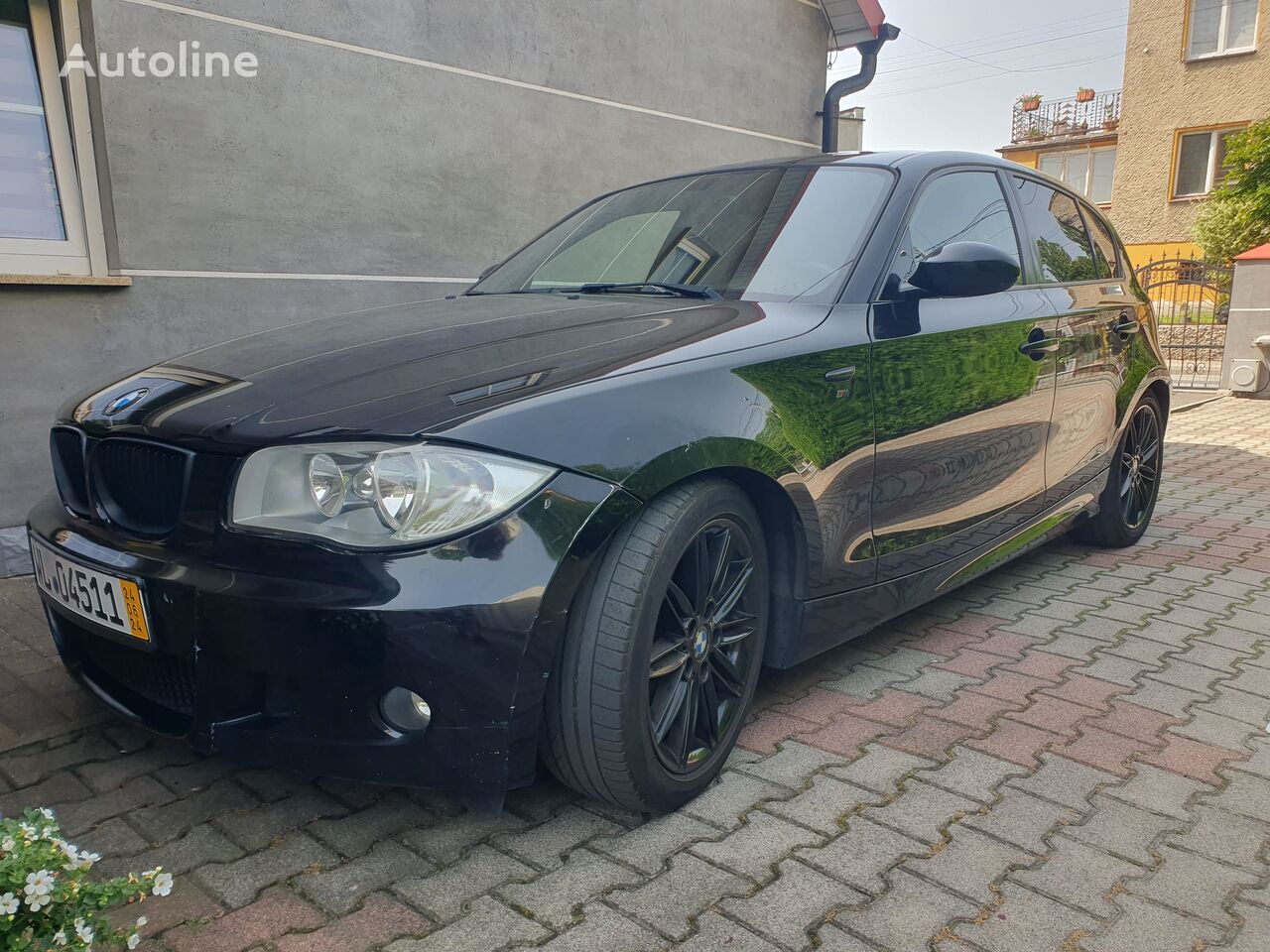 hatchback BMW 1M