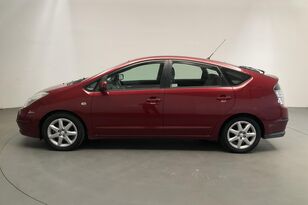 hatchback Toyota Prius 1.5 Hybrid