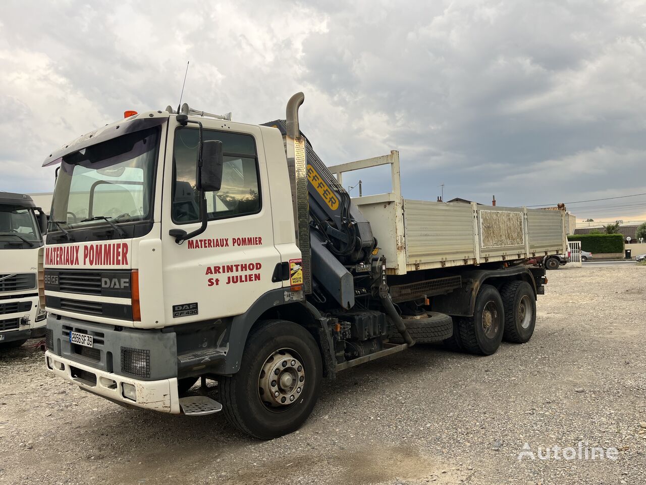 camião basculante DAF CF 85.430 6x4 crane dump truck euro 2