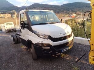camião chassi IVECO Daily 35C13
