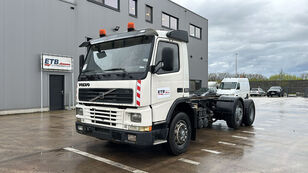 camião chassi Volvo FM 7 - 250 (MANUAL GEARBOX / EURO 2 / 6X2 / 8 TIRES)