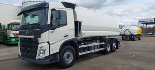 camião de transporte de combustivel Volvo FM novo