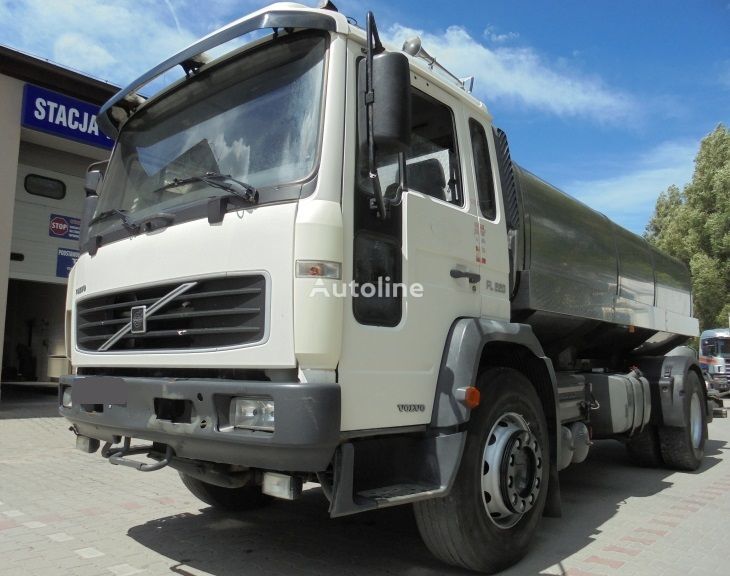 camião de transporte de leite Volvo FL220
