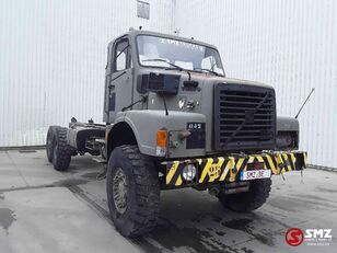 camião militar Volvo N 10 6x4 4490 km ex army chassis