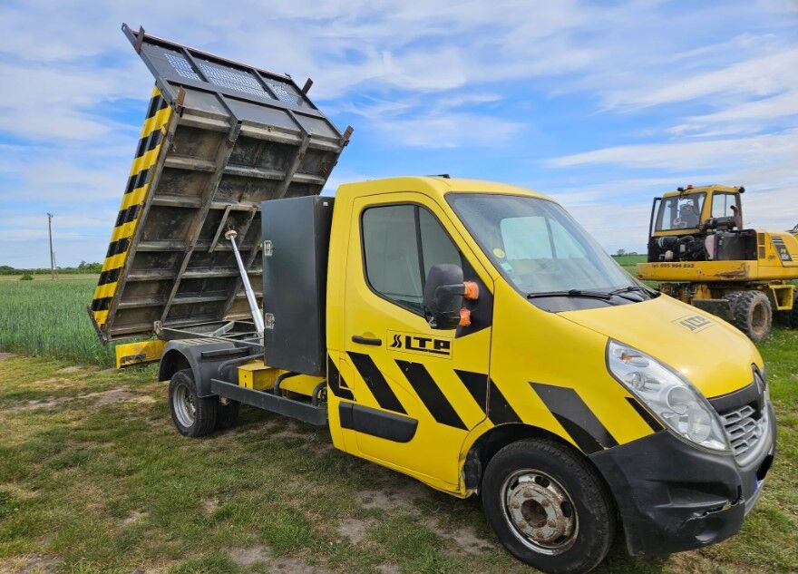 camião basculante < 3.5t Renault Master