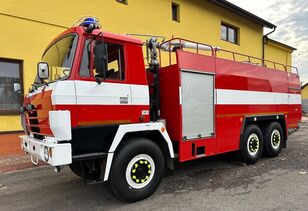 carro de bombeiros Tatra CAS 32 T 815